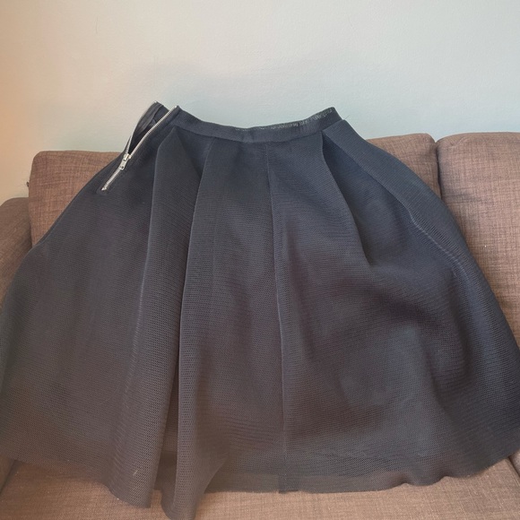 Great skirt, chic and great style statement. Size small from great brand - Picture 1 of 1